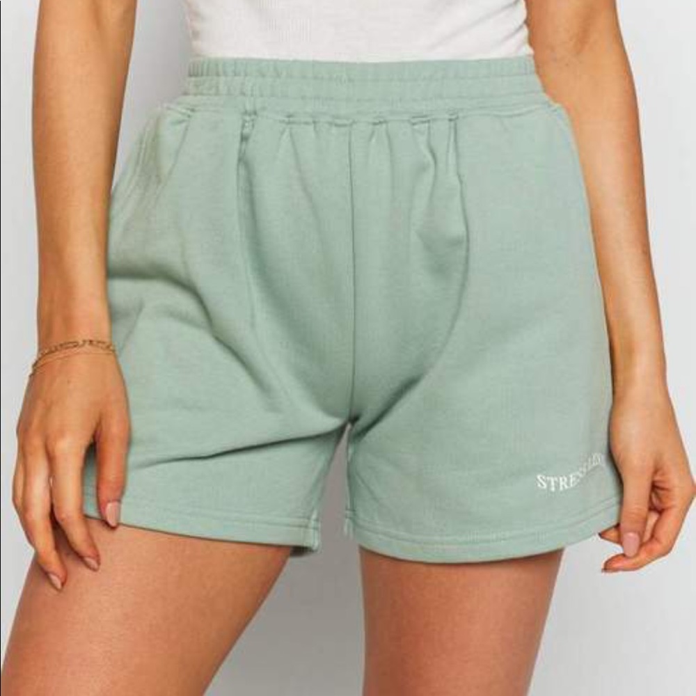 NWOT Beginning Boutique Stress Less Shorts - Picture 3 of 4